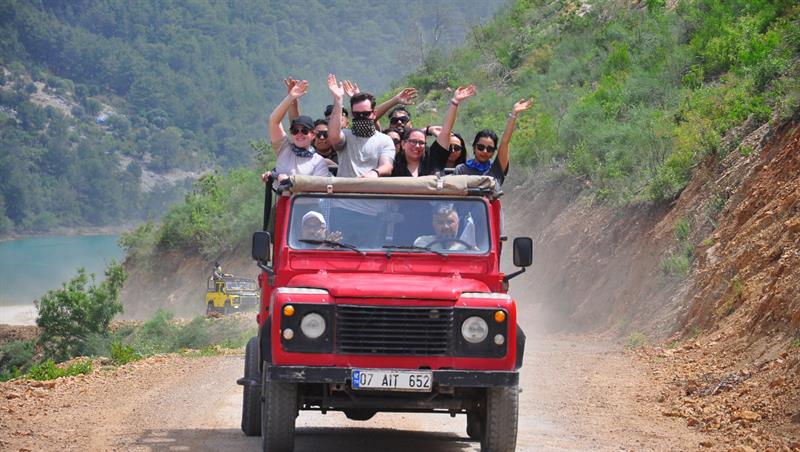 Canyon Jeep Safari in Side